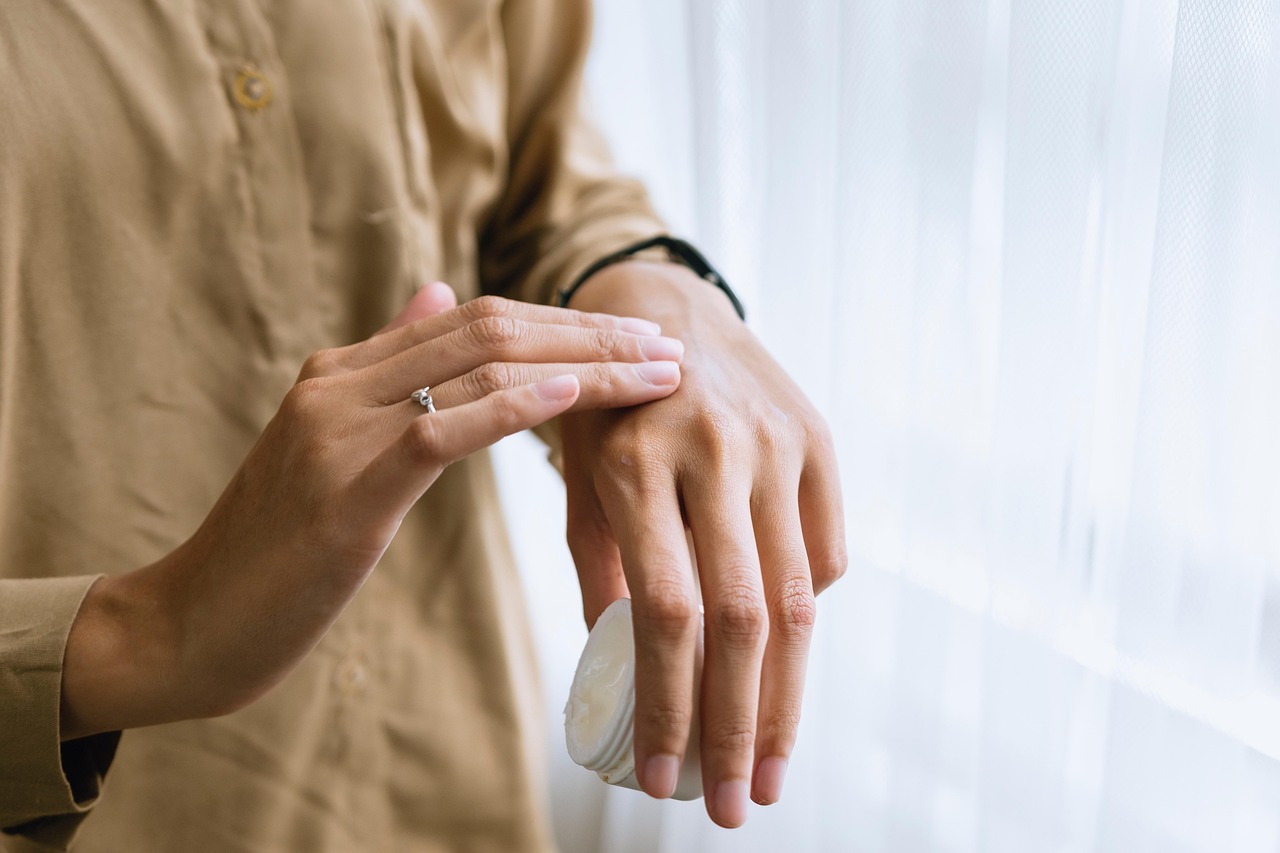 Cilt Bakımında Antioksidanların Rolü: Anti-aging ve Cildi Genç Tutma Yöntemleri Cilt Bakımında Antioksidanların Rolü: Anti-aging ve Cildi Genç Tutma Yöntemleri